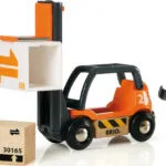 Brio Toys Κλαρκ με Οδηγό Αυτοκινητάκι για 3+ Ετών