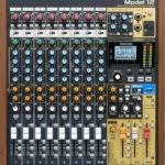 Tascam Model 12 Αναλογική Κονσόλα 12 Καναλιών με Phantom Power & 8 Εισόδους XLR