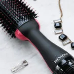 Revlon One-Step Volumiser Κεραμική Ηλεκτρική Βούρτσα με Αέρα για Ίσιωμα 1100W RVDR5222E