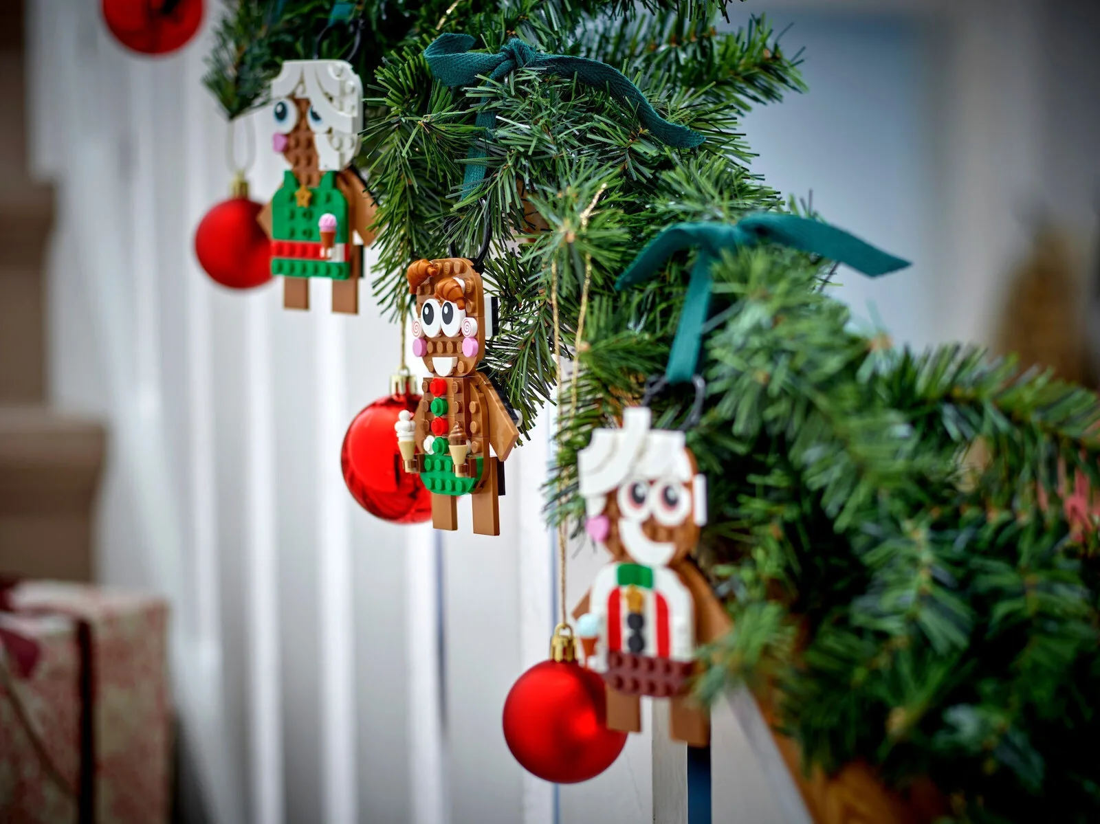 20231012091824_55888b7a LEGO Τουβλάκια Gingerbread Ornaments - Christmas για 6+ Ετών 40642 - Image 1