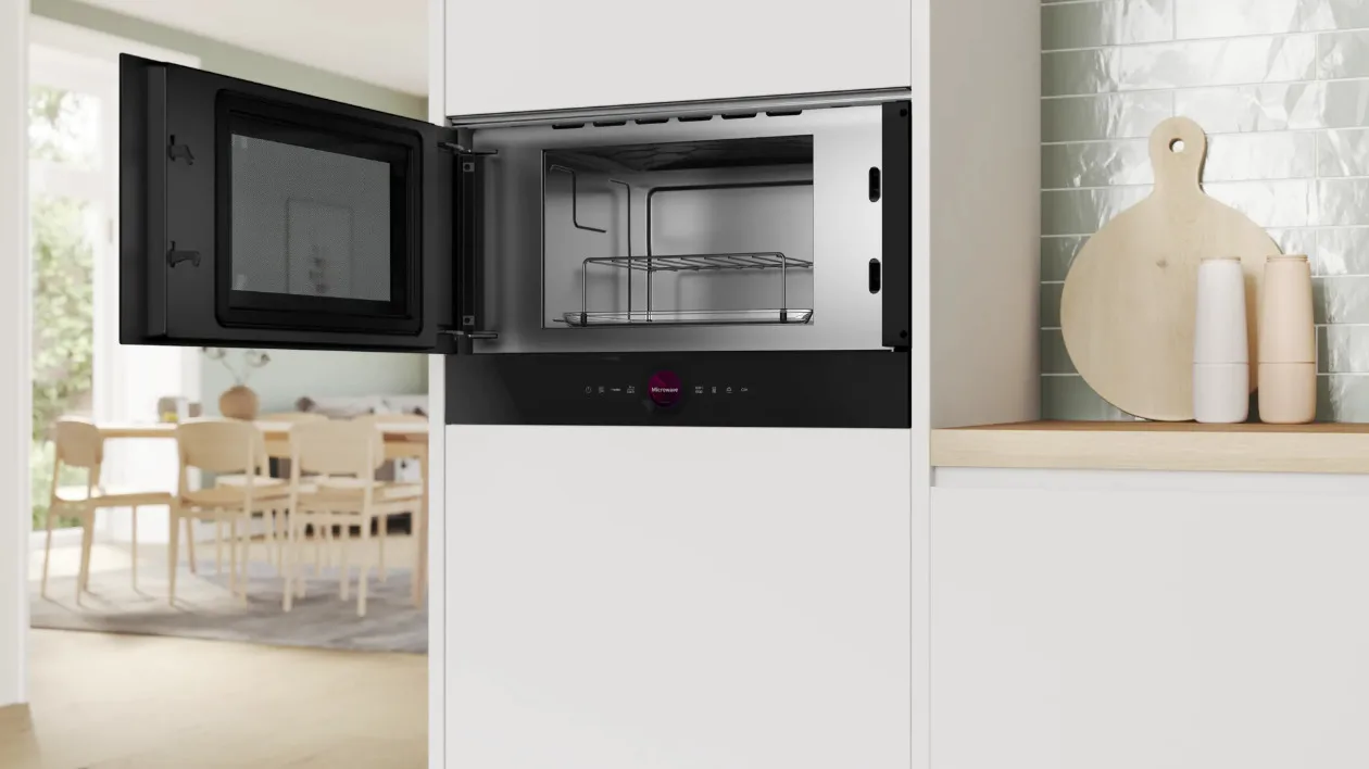 20240130170213_5ebdebfd Bosch BEL7321B1 Εντοιχιζόμενος Φούρνος Μικροκυμάτων με Grill 21lt Μαύρος - Image 1