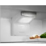 Electrolux Εντοιχιζόμενος Ψυγειοκαταψύκτης 274lt NoFrost Υ189.4xΠ56xΒ55εκ. Λευκός ENS6TE19S