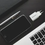 Qoltec Φορτιστής Χωρίς Καλώδιο GaN με Θύρα USB-A και Θύρα USB-C 35W Power Delivery / Quick Charge 3.0 Λευκός (50763)