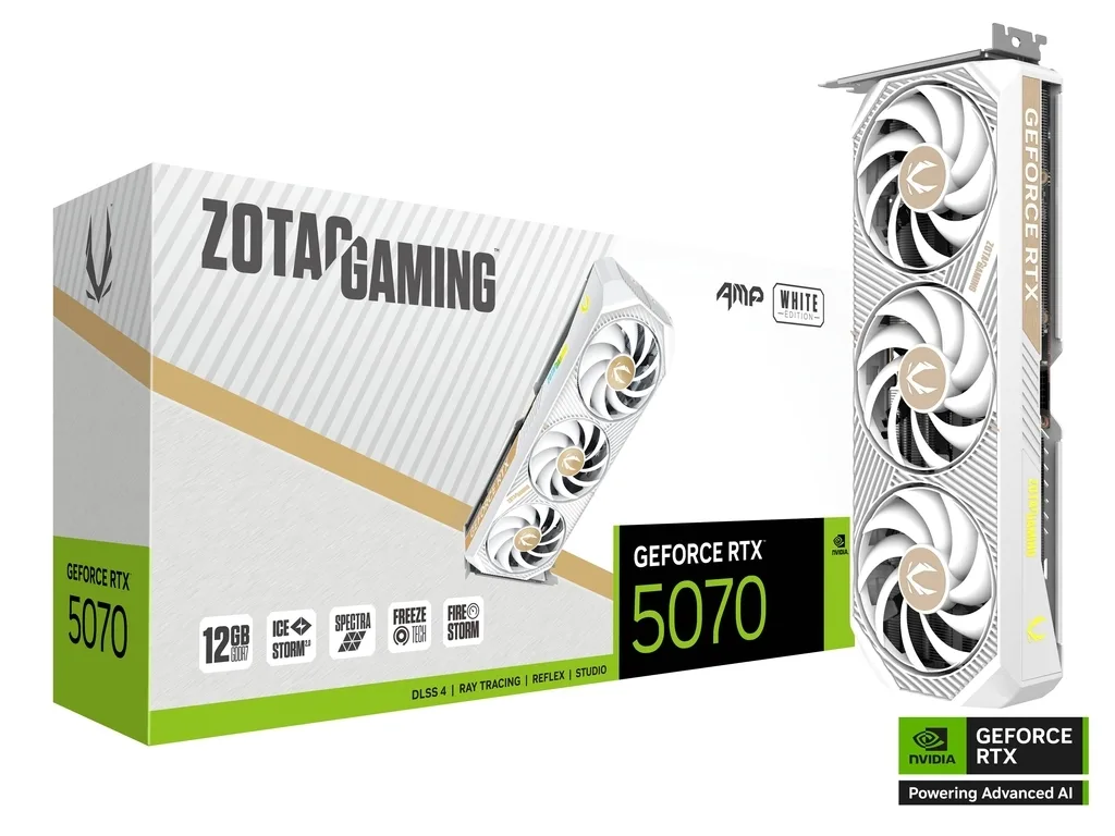 20250414135037_zotac_geforce_rtx_5070_12gb_gddr7_amp_white_edition_karta_grafikon_zt_b50700fq_10p Zotac GeForce RTX 5070 12GB GDDR7 AMP White Edition Κάρτα Γραφικών ZT-B50700FQ-10P - Image 1