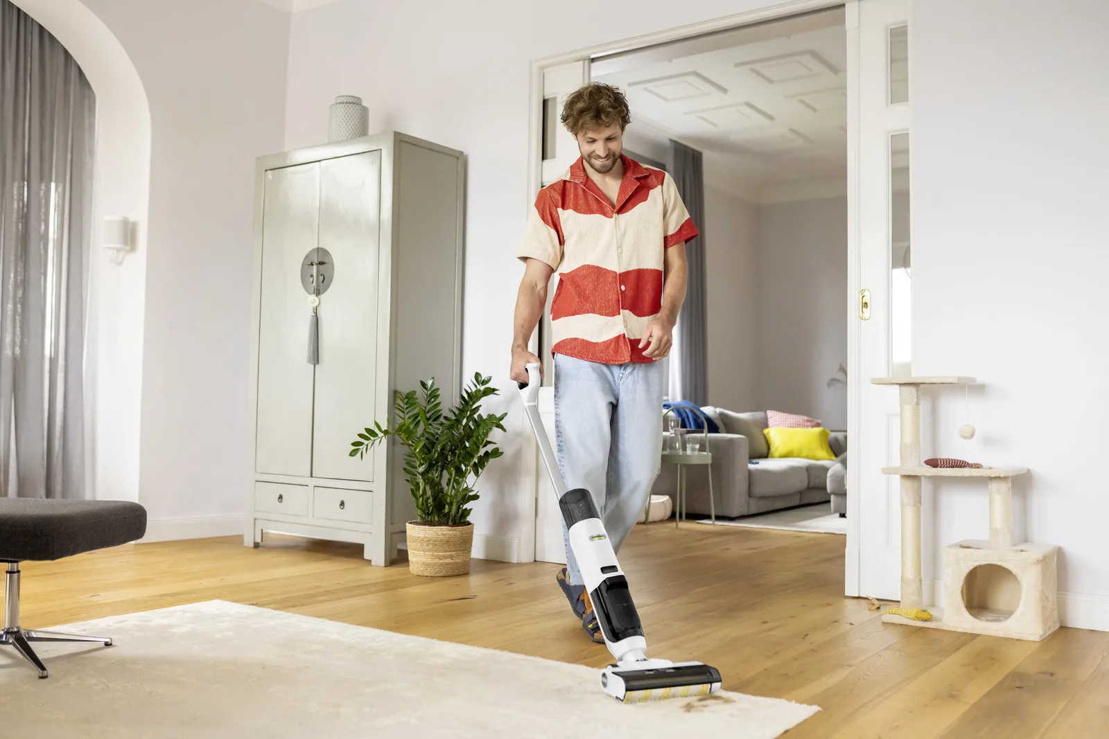 20250915100106_243f6df1 Karcher Fcv 2 Natural N Επαναφορτιζόμενη Σκούπα Stick Λευκή - Image 1