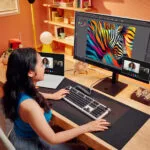 HP OMEN Transcend OLED Gaming Monitor 31.5" FHD 1920x1080 240Hz