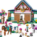 LEGO Friends Horse Stable and Riding Academy για 7+ Ετών 735τμχ 42688