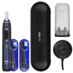 Oral-B Io Series 6 Ηλεκτρική Οδοντόβουρτσα με Αισθητήρα Πίεσης και Θήκη Ταξιδίου Μαύρη