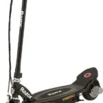 Razor Power Core E90 13173804 Μαύρο Ηλεκτρικό Παιδικό Πατίνι με 16km/h Max Ταχύτητα και 21km Αυτονομία σε Μαύρο Χρώμα