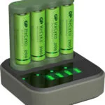 GP Batteries ReCyko B4D45 USB Φορτιστής 4 Μπαταριών Ni-MH Μεγέθους AA Σετ με 4x AA 2100mAh σε Πράσινο χρώμα