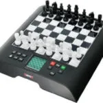 Millenium Chess (GER,EN,FR,IT,NL,ES,RU) M810