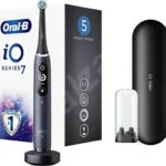 Oral-B IO Series 7 Ηλεκτρική Οδοντόβουρτσα με Χρονομετρητή, Αισθητήρα Πίεσης και Θήκη Ταξιδίου Black Onyx