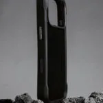 Nomad Horween Back Cover Δερμάτινο / Σιλικόνης / Πλαστικό 1.11mm με Λουράκι Μαύρο (iPhone 17 Pro)