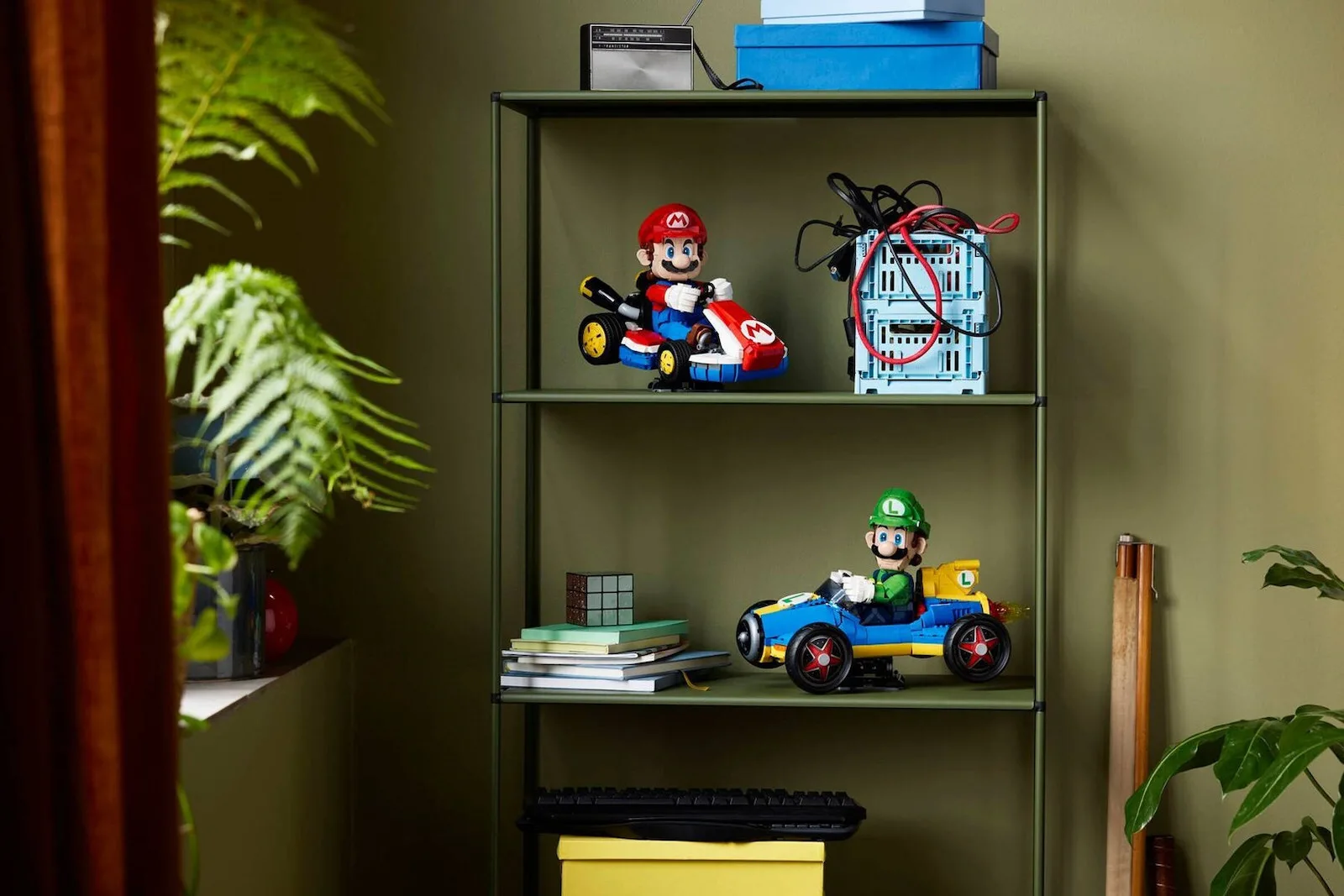 LEGO Τουβλάκια Luigi and Mach 8 για 18+ Ετών 2234τμχ 72050 - Image 1