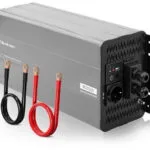 Qoltec Inverter Αυτοκινήτου Καθαρού Ημιτόνου 2500W για Μετατροπή 12V DC σε 230V AC