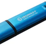 Kingston IronKey Vault Privacy 50 32GB USB 3.2 Stick με σύνδεση USB-C Μπλε