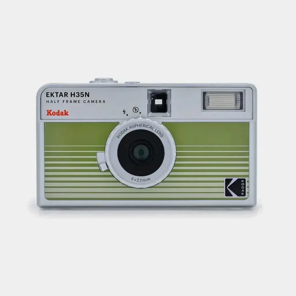 Kodak Ektar H35Ν Φωτογραφική Μηχανή με Film + Ultramax 135-24 Striped Green Kodak Ektar H35Ν Φωτογραφική Μηχανή με Film + Ultramax 135-24 Striped Green - Image 1