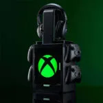 Numskull Official Βάση για 4 χειριστήρια με φωτισμό LED Μαύρη